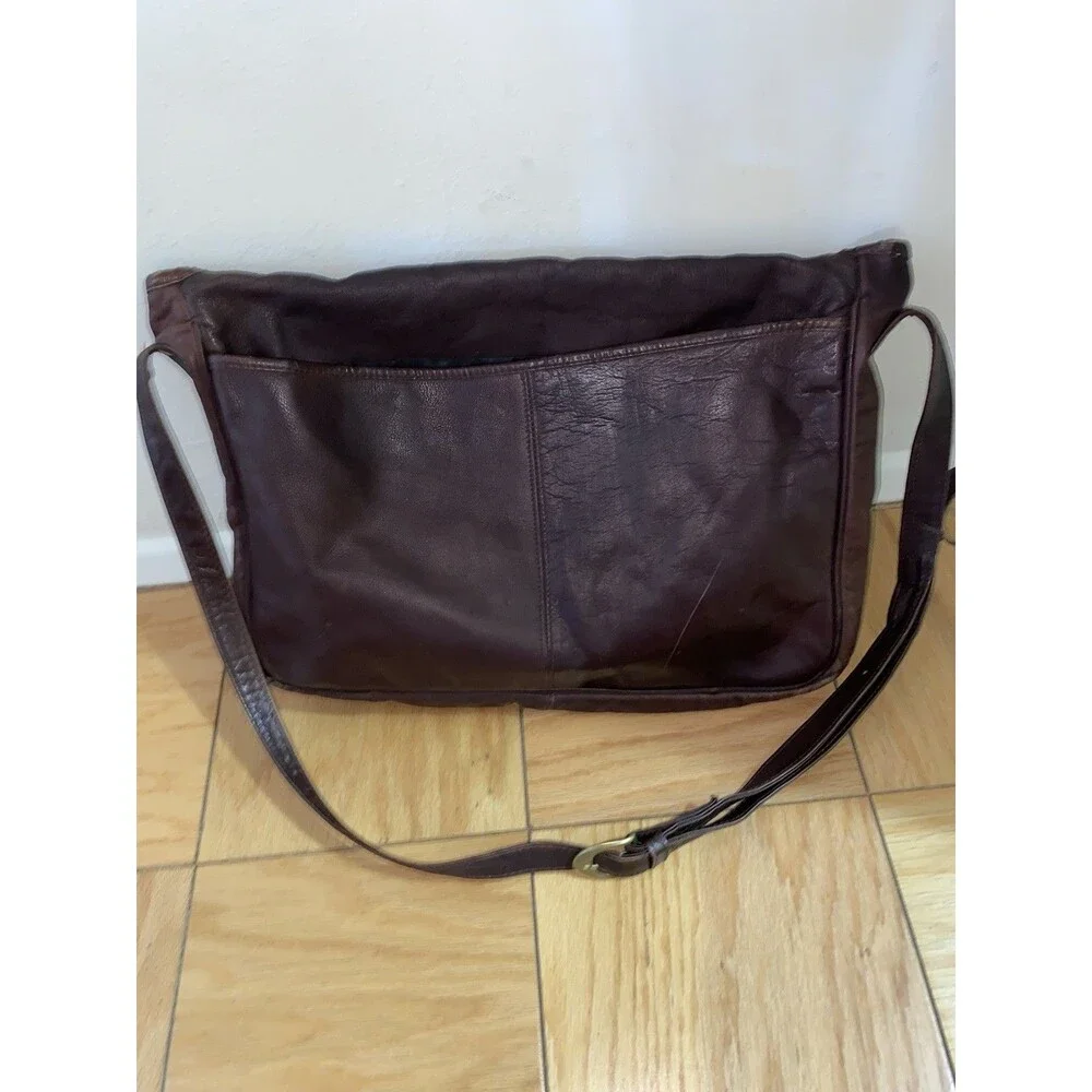 FRYE 100% Genuine Leather Messenger Bag, Dark Brown (Unisex) Butter Soft Strap - Picture 5 of 15